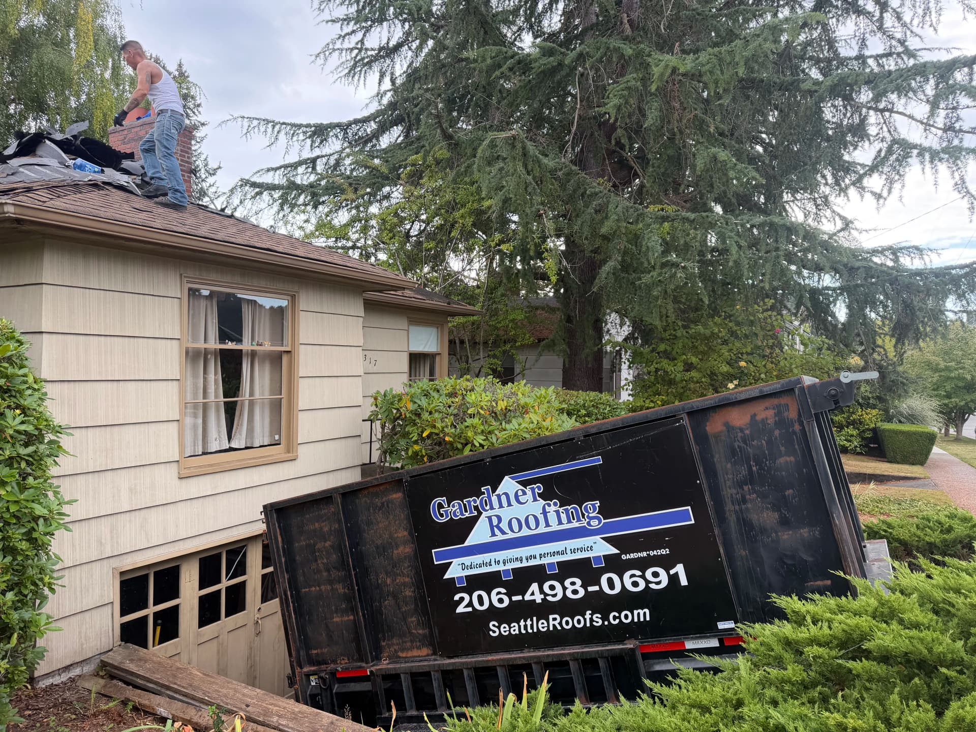 Gallery photos for Full Roof Replacement with CertainTeed Landmark Shingles in Seattle: Image #3