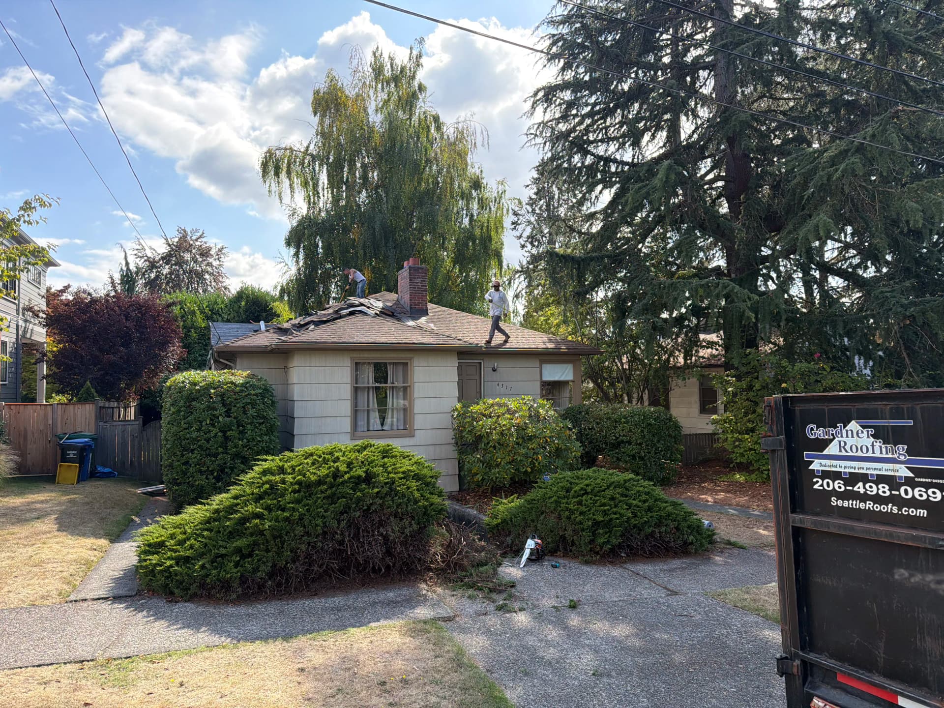 Gallery photos for Full Roof Replacement with CertainTeed Landmark Shingles in Seattle: Image #2