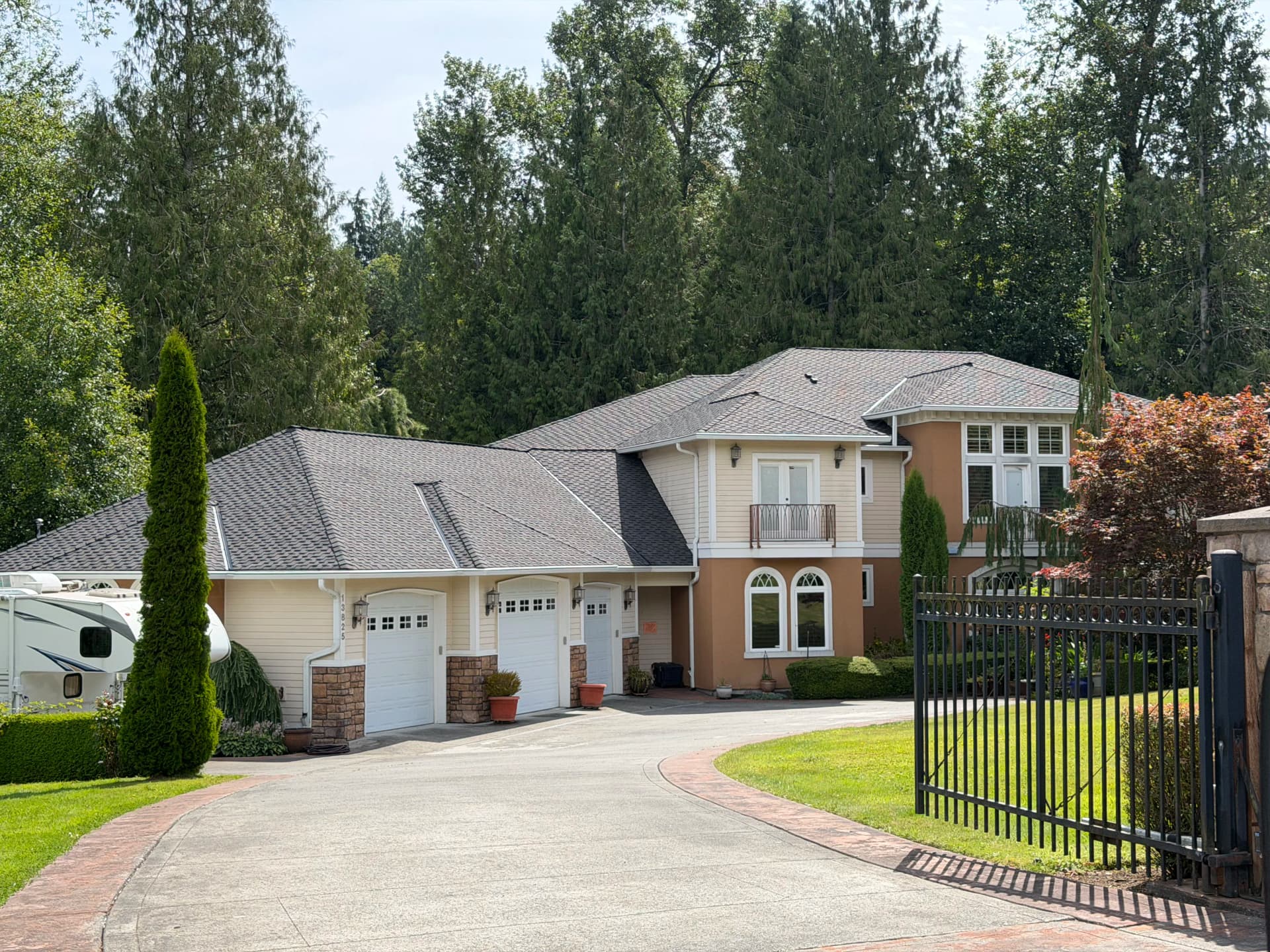 Gallery photos for CertainTeed Presidential TL Roof Replacement in Snohomish: Image #1